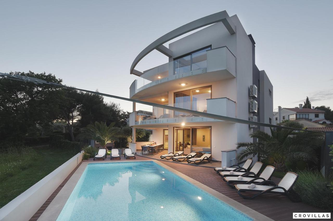 Villa Sunrise Premantura Exterior foto