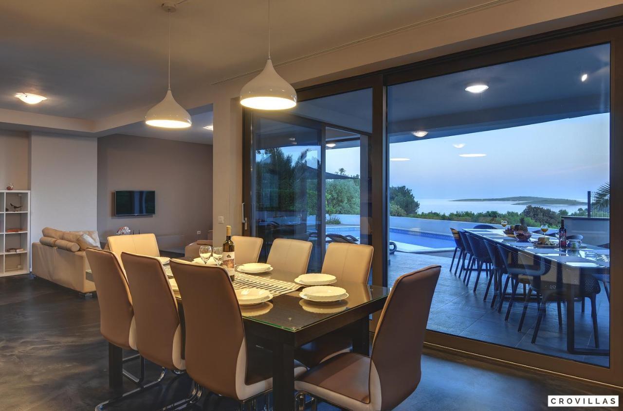 Villa Sunrise Premantura Exterior foto