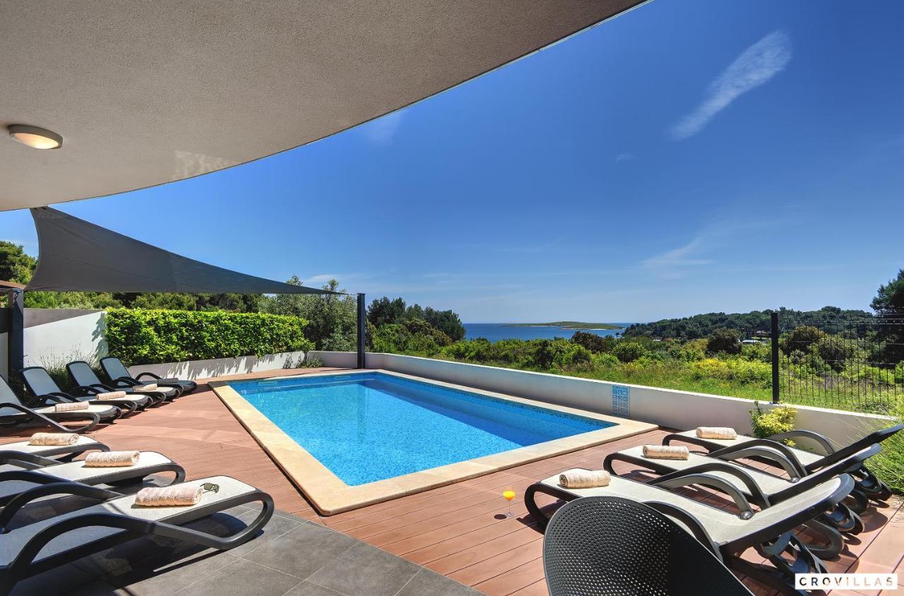Villa Sunrise Premantura Exterior foto